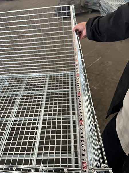 Wire Mesh Cage
